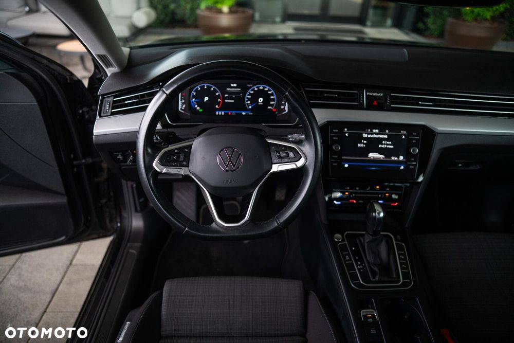 Volkswagen Passat Variant 1.5 TSI EVO Business DSG - 20