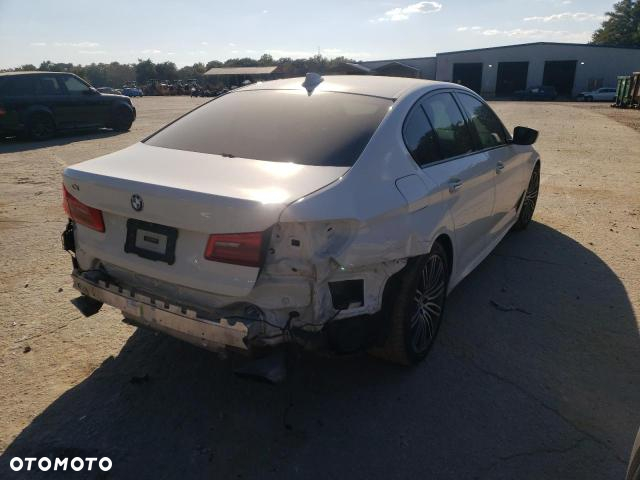 BMW Seria 5 530i - 4