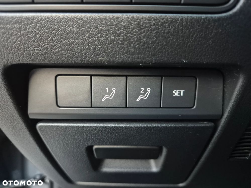 Mazda 3 e-SKYACTIV-G 122 M HYBRID EXCLUSIVE-LINE - 26
