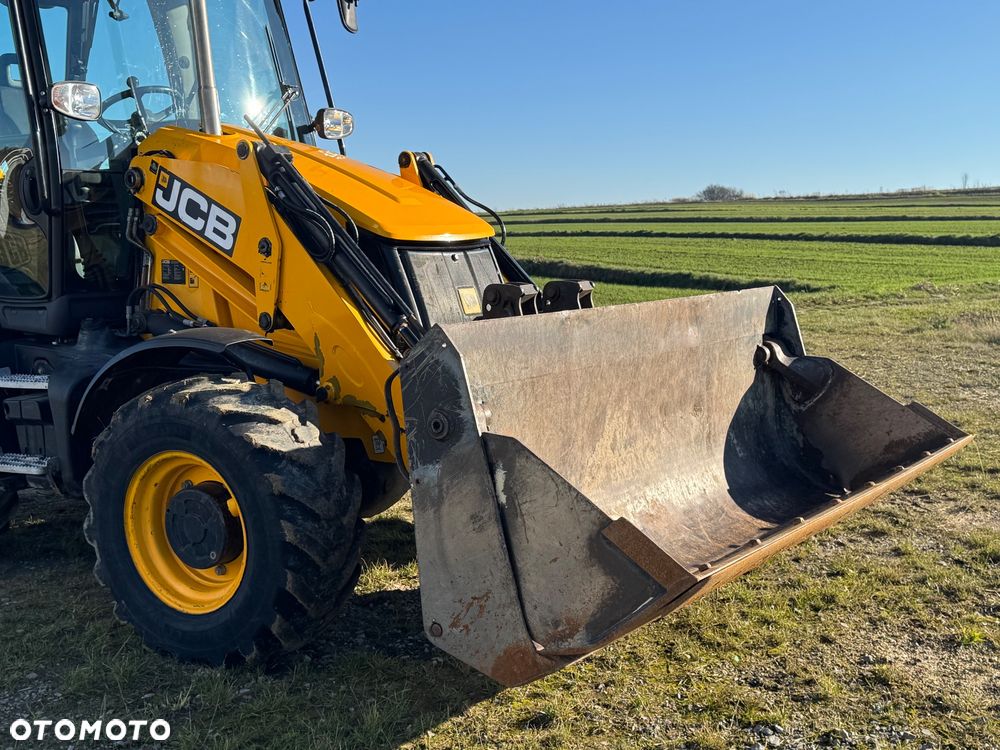JCB 3CX / KOPARKO-ŁADOWARKA / 2019 ROK / 4200 MTH / KLIMATYZACJA / SPROWADZONA - 7