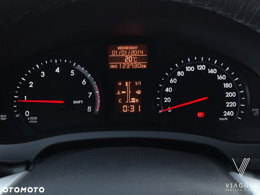 Toyota Avensis 1.8 Sol EU5 - 19
