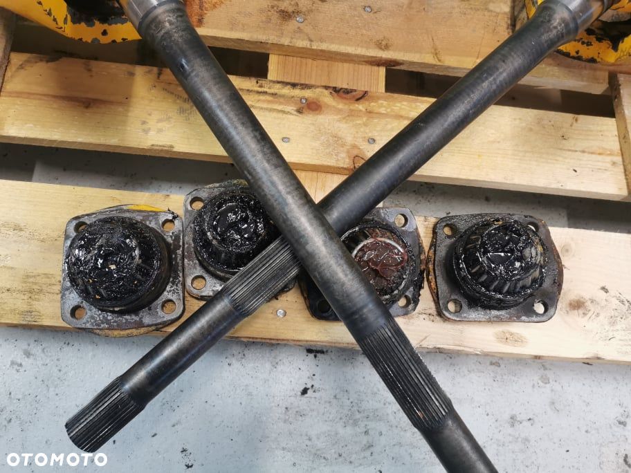 Półoś kompletna zwolnicy JCB 530-70 - 12