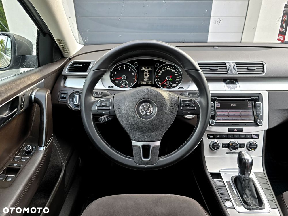 Volkswagen Passat 1.8 TSI Highline DSG - 10