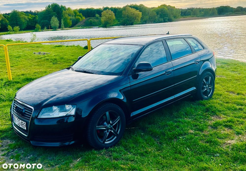 Audi A3 Sportback 1.6 TDI DPF Attraction - 2