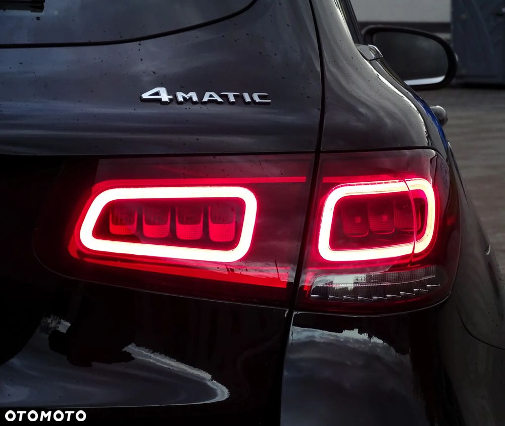 Mercedes-Benz GLC - 11