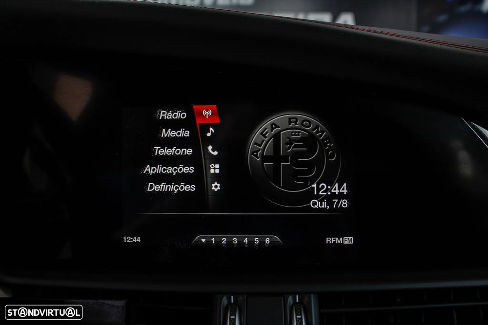 Alfa Romeo Giulia 2.9 Bi-Turbo Quadrifoglio AT8 - 33