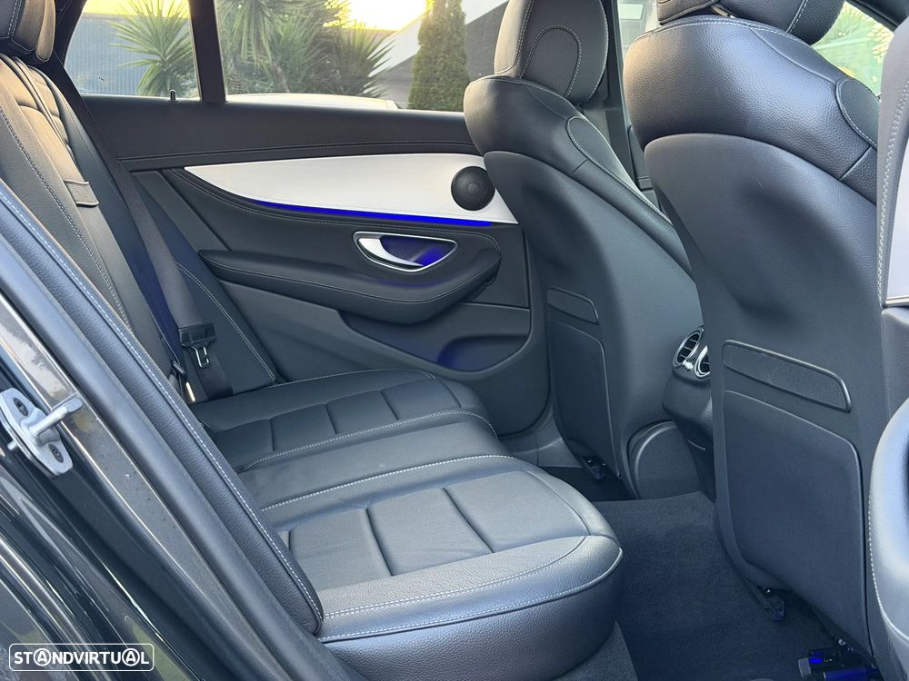 Mercedes-Benz E 300 de 9G-TRONIC AMG Line - 11