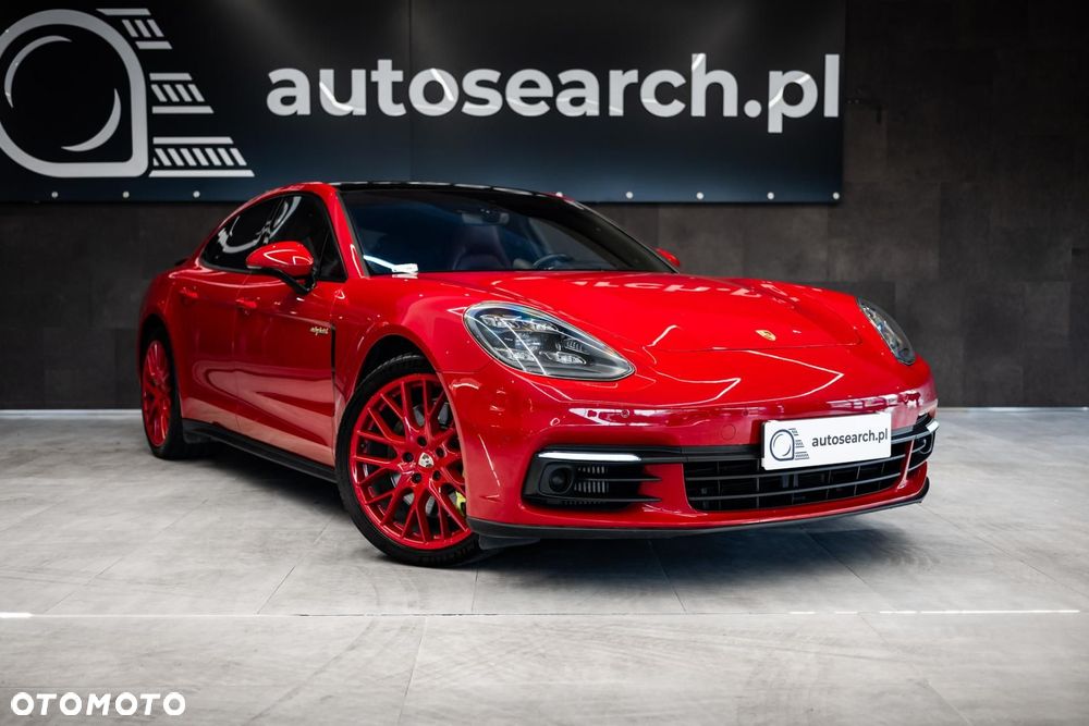 Porsche Panamera 4 E-Hybrid - 4