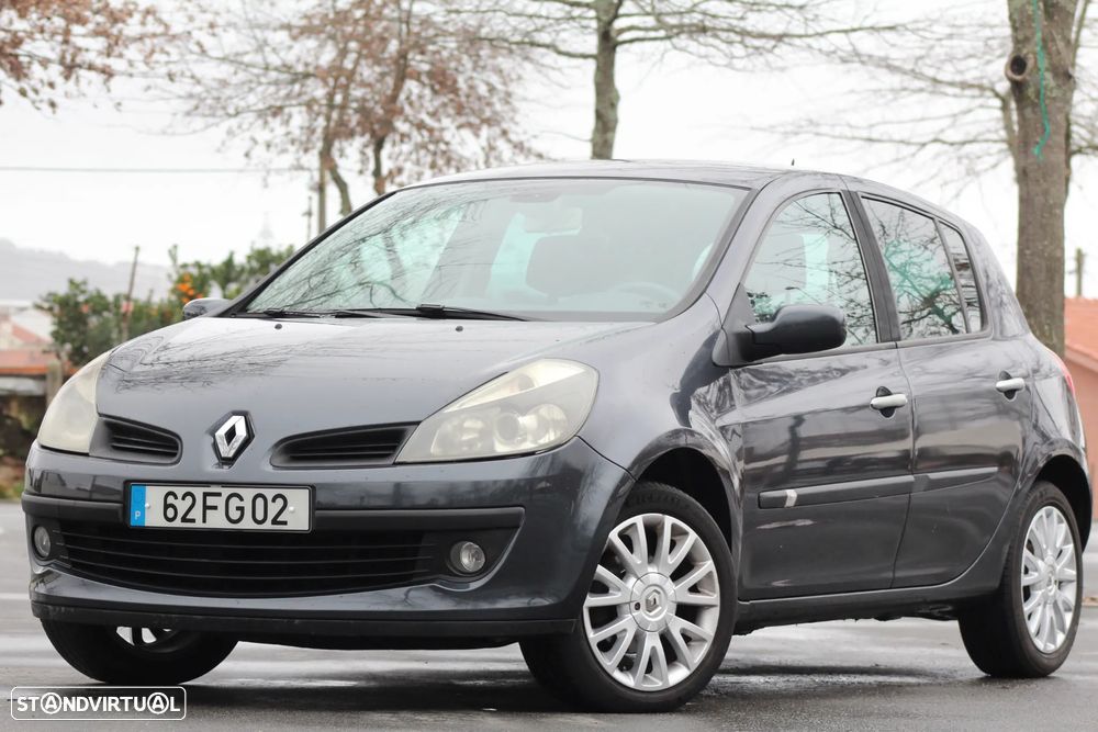Renault Clio 1.5 dCi Dynamique S - 1
