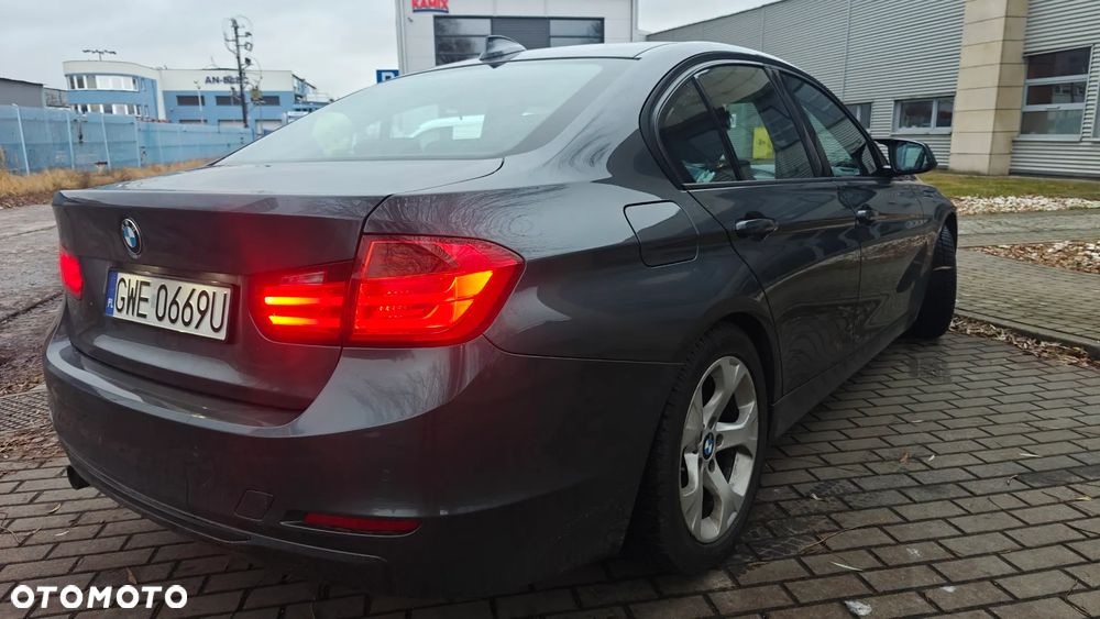 BMW 3 Series 2015 photo 5