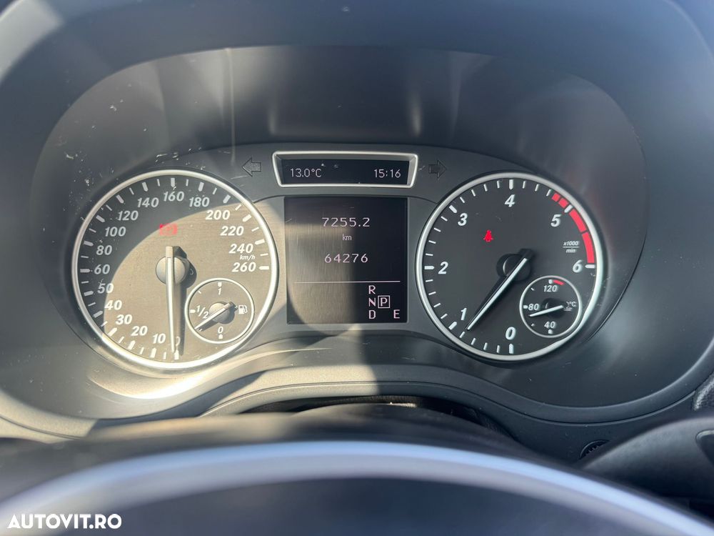 Mercedes-Benz B 180 - 4