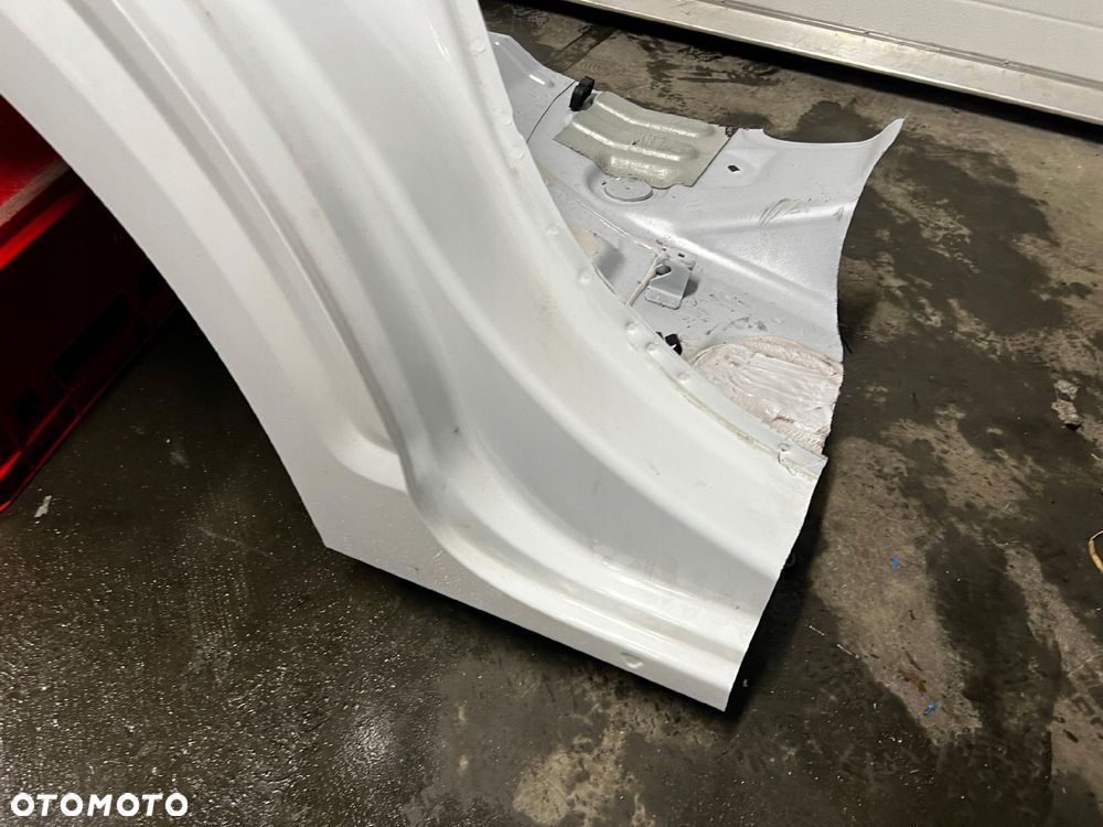 ĆWIARTKA BŁOTNIK POSZYCIE SŁUPEK PRÓG PRAWY TYŁ DACIA SANDERO 2023 III 3 - 10