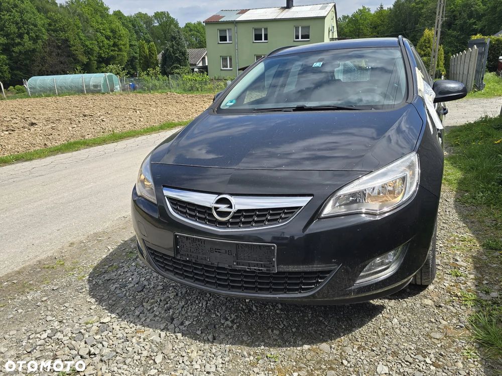 Opel Astra 1.4 150 Jahre - 8