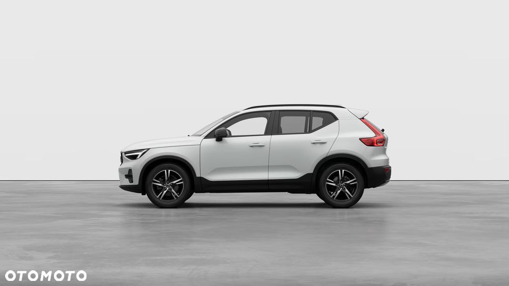 Volvo XC 40 B3 Plus Dark - 4