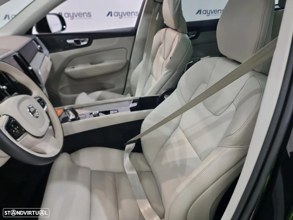 Volvo XC 60 2.0 T6 PHEV Ultimate Dark AWD - 11