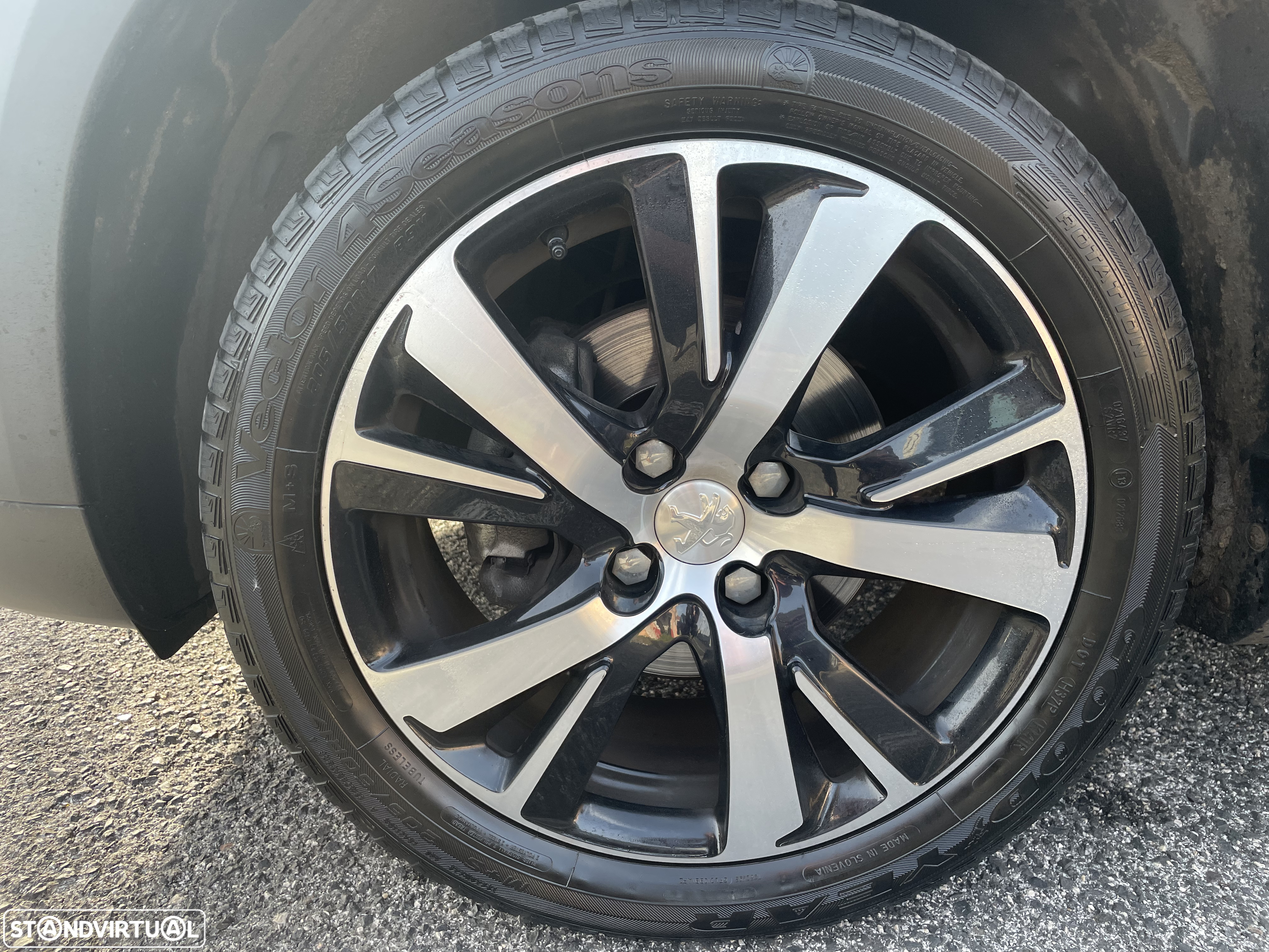 Peugeot 2008 1.2 PureTech GT Line - 15
