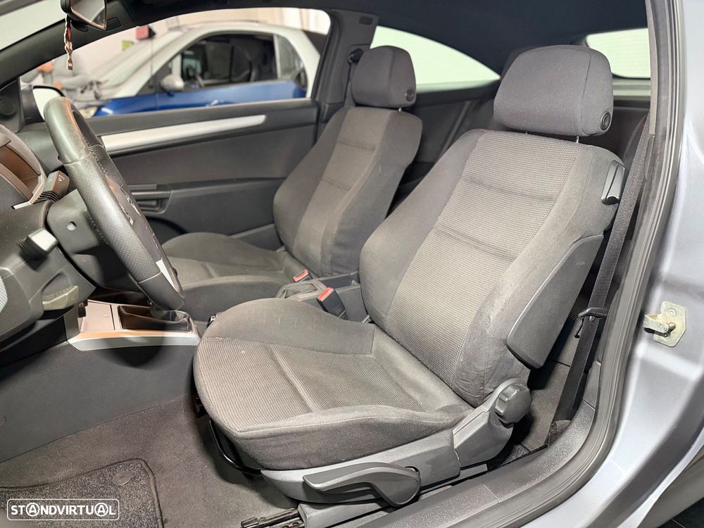 Opel Astra GTC 1.7 CDTI DPF Sport - 13