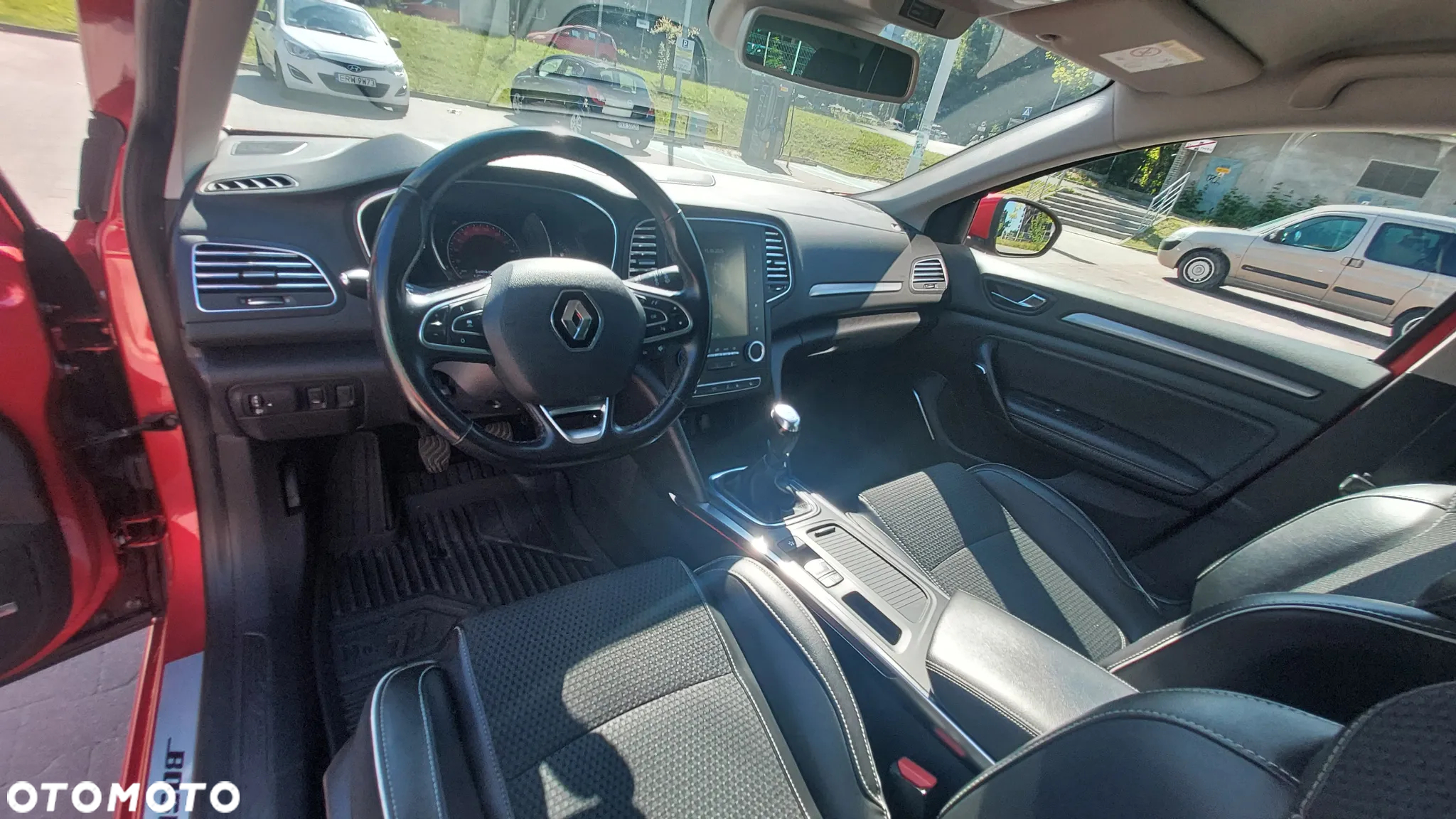 Renault Megane ENERGY TCe 130 BOSE EDITION - 10