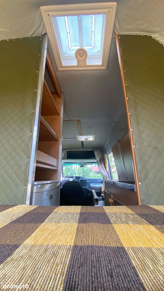 Mercedes-Benz Sprinter - 19