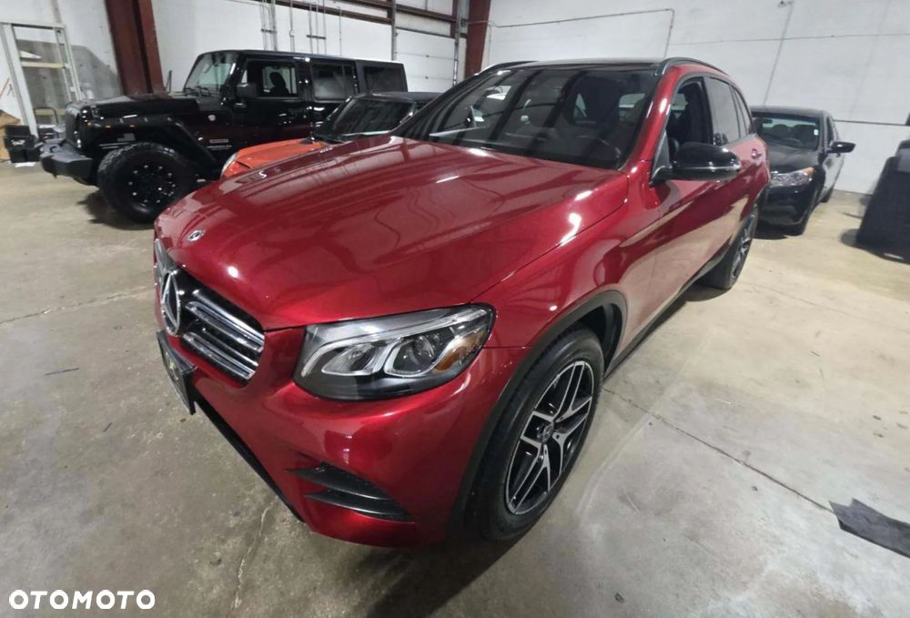 Mercedes-Benz GLC 300 4Matic 9G-TRONIC Exclusive - 6