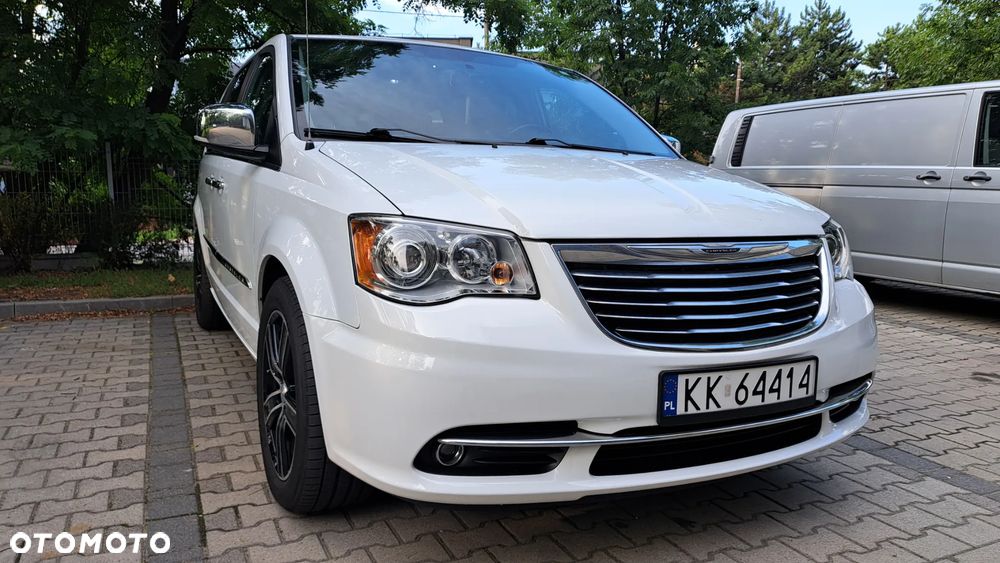 Chrysler Town & Country 3.6 Limited - 6