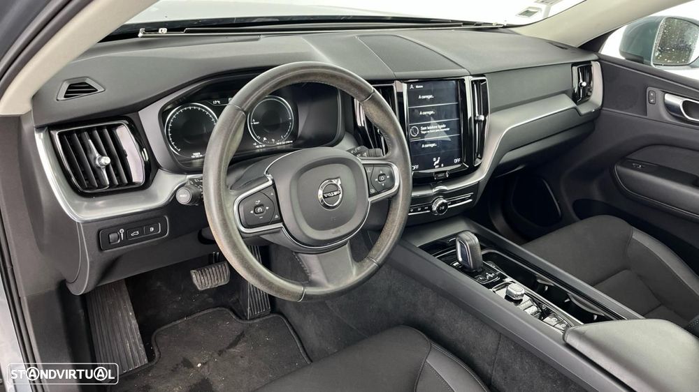 Volvo XC 60 2.0 T8 PHEV Momentum Plus AWD - 16