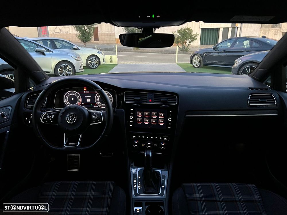 VW Golf 2.0 TSI GTI DSG Performance - 16