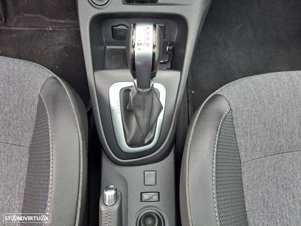 Renault Captur TCe 150 EDC GPF BOSE EDITION - 25