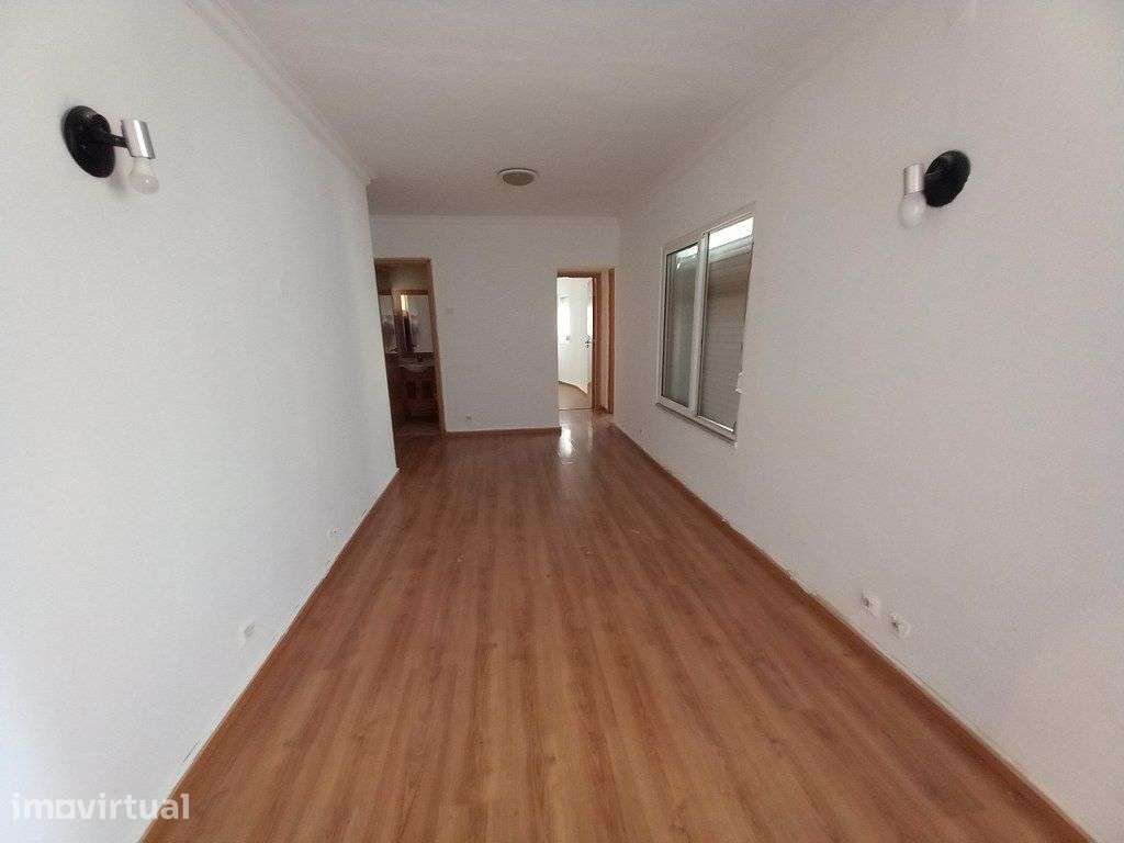 Apartamento T2 remodelado - Torre, Cascais - Grande imagem: 3/21