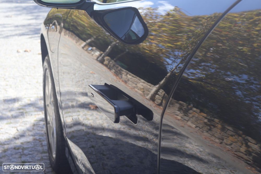 Jaguar I-Pace - 12