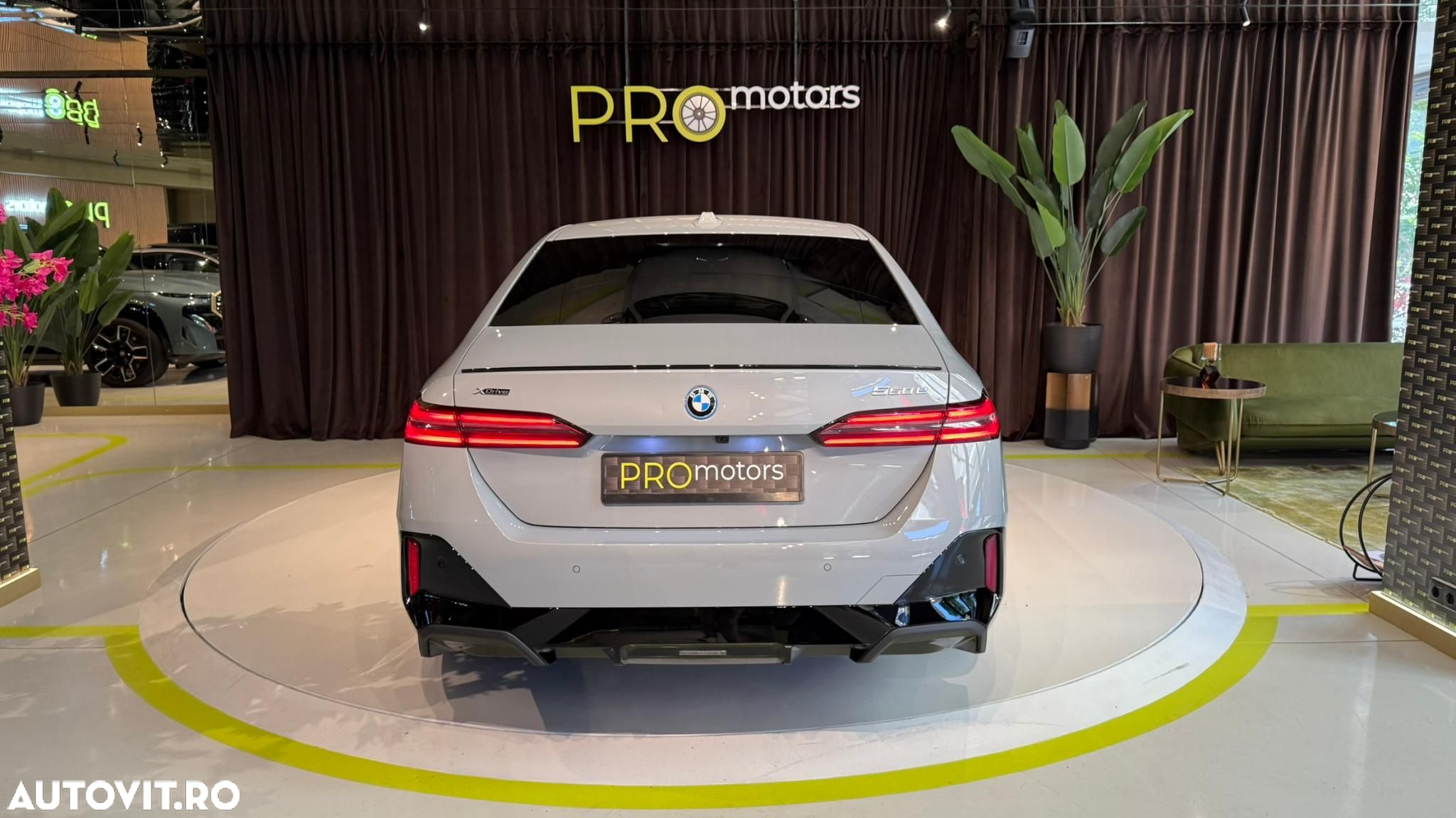 BMW Seria 5 550e xDrive Aut. - 5