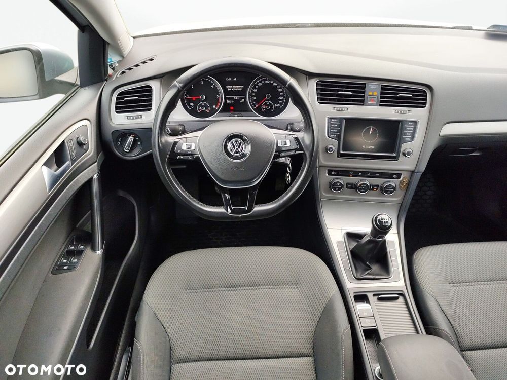 Volkswagen Golf Variant - 14