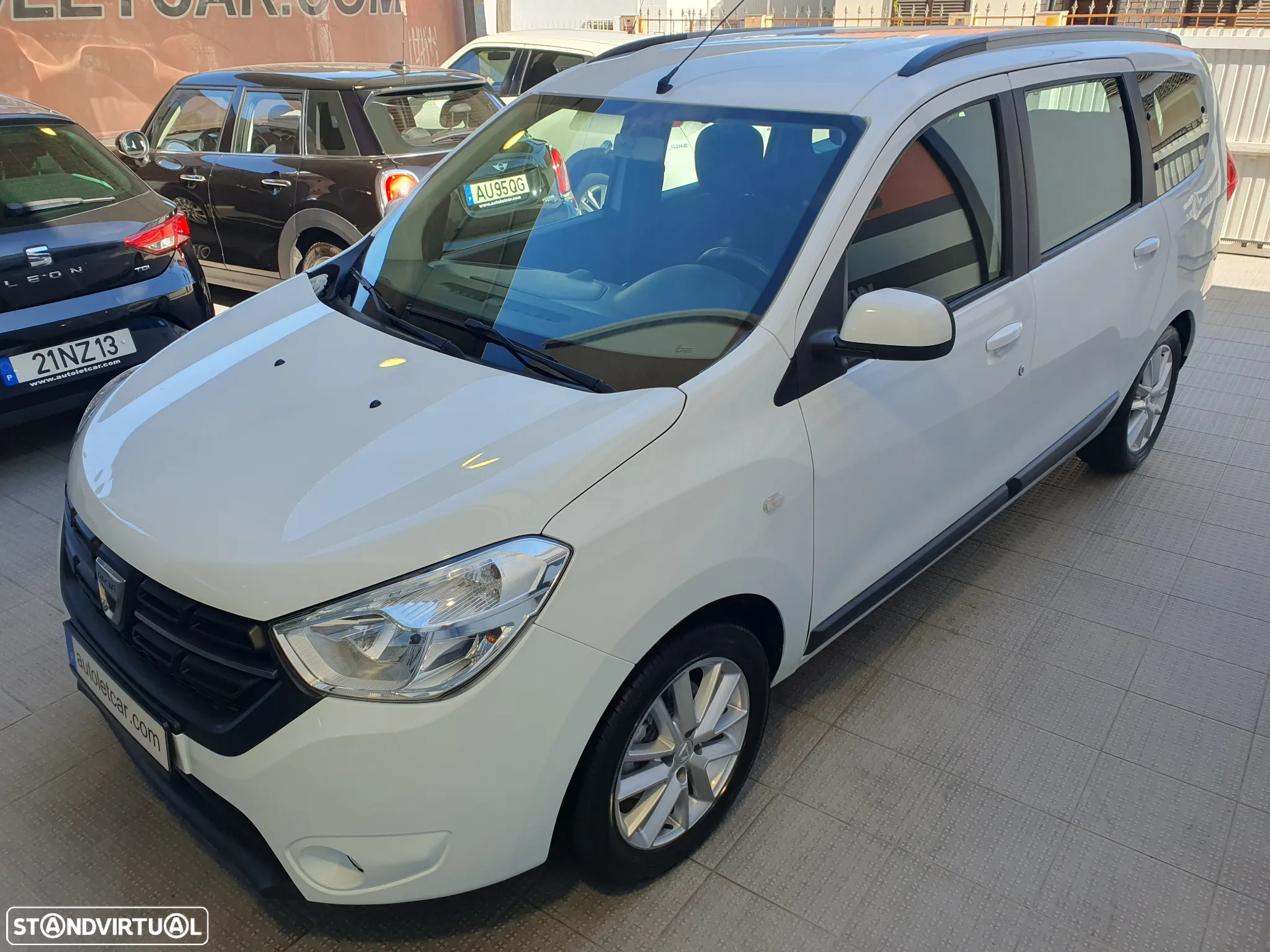 Dacia Lodgy 1.5 dCi Confort 7L - 9
