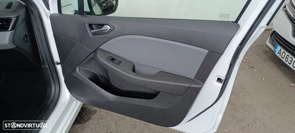 Renault Clio 1.0 TCe Zen Bi-Fuel - 8