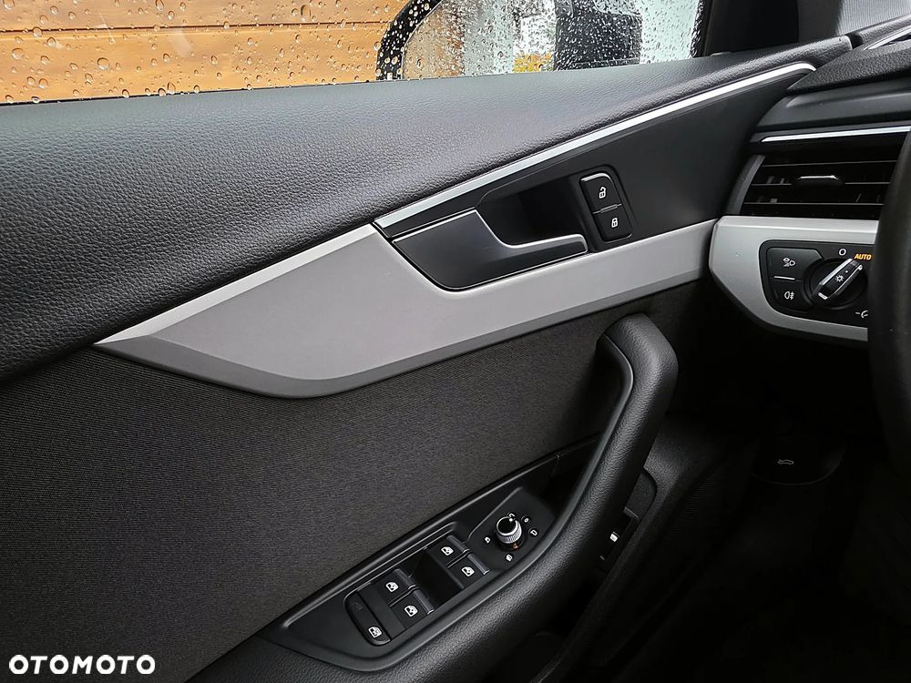 Audi A4 Avant 40 TDI S tronic - 30