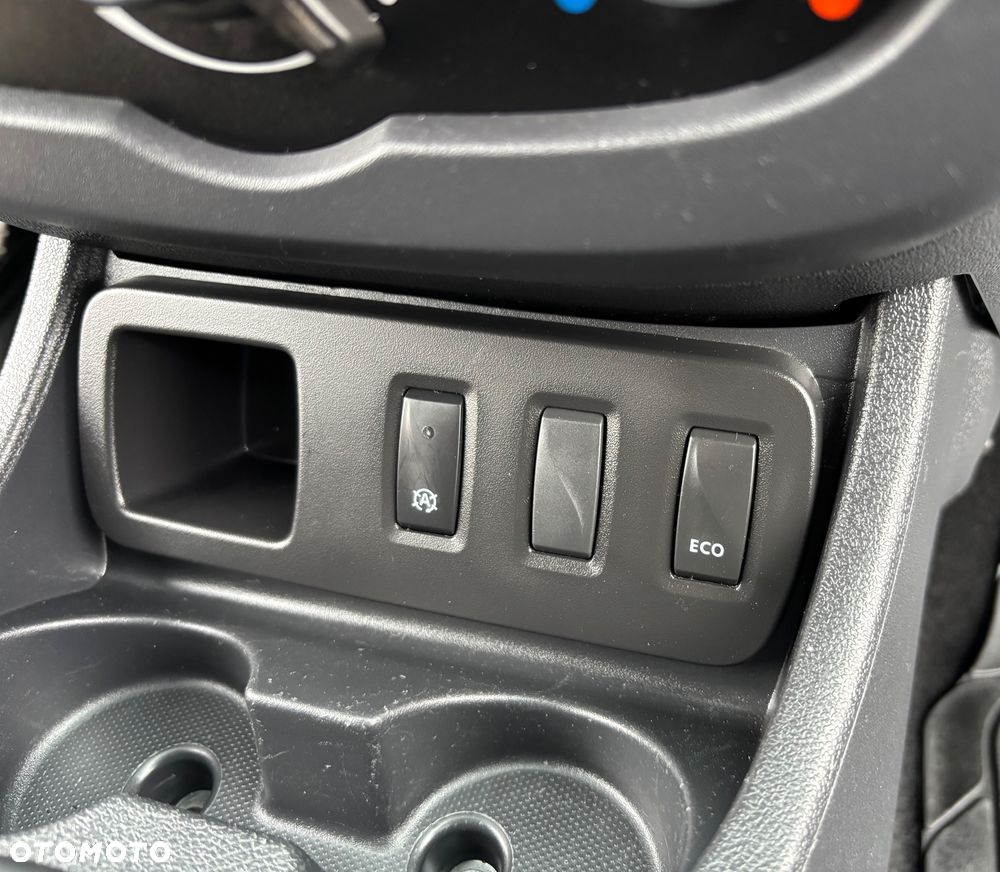 Dacia Duster 1.6 SCe Comfort - 25