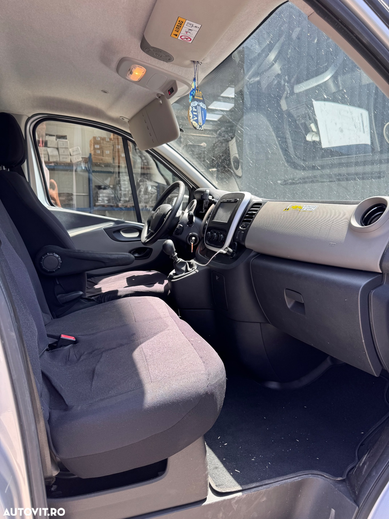Renault Trafic - 10