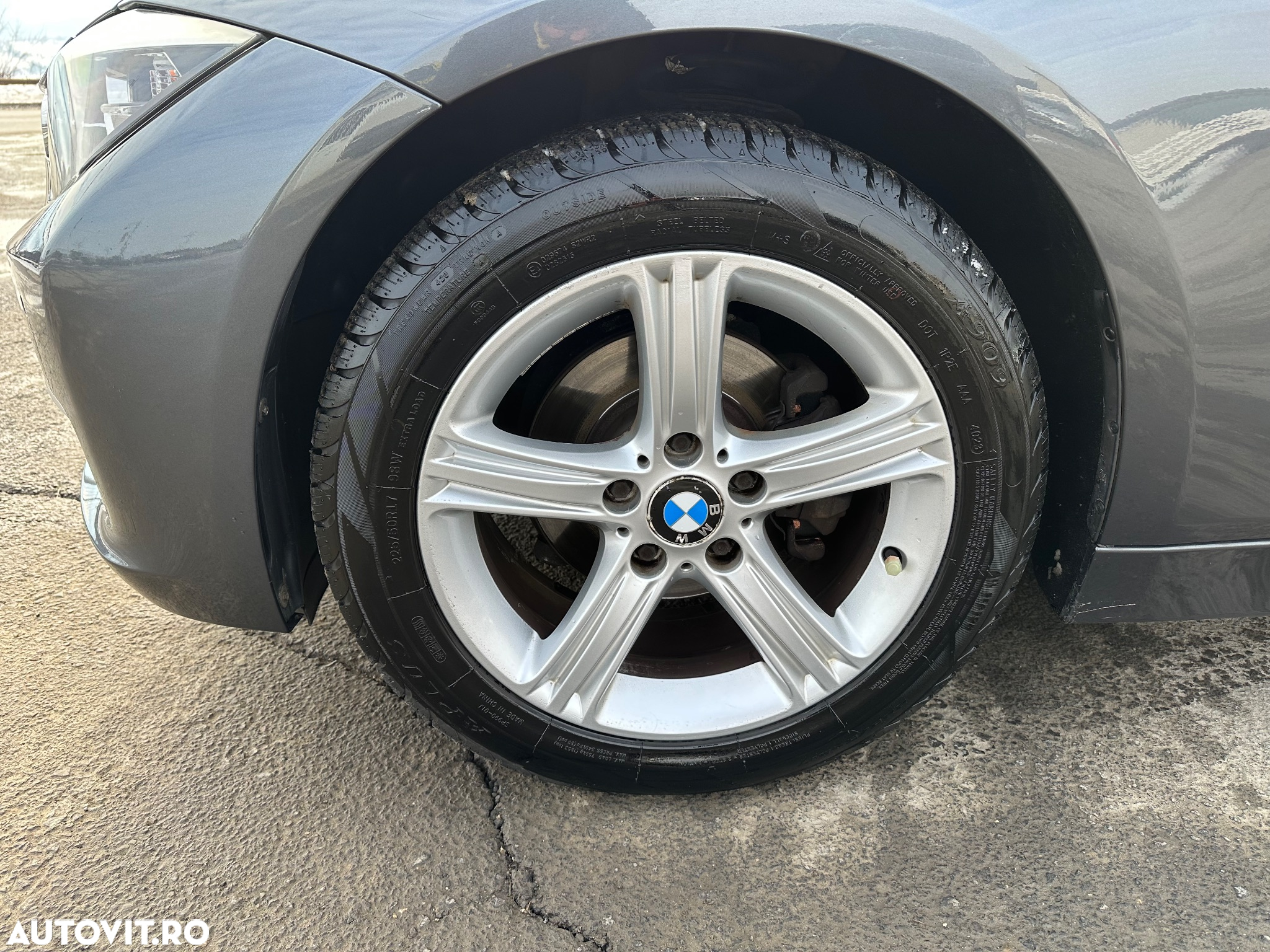 BMW Seria 3 318d - 11