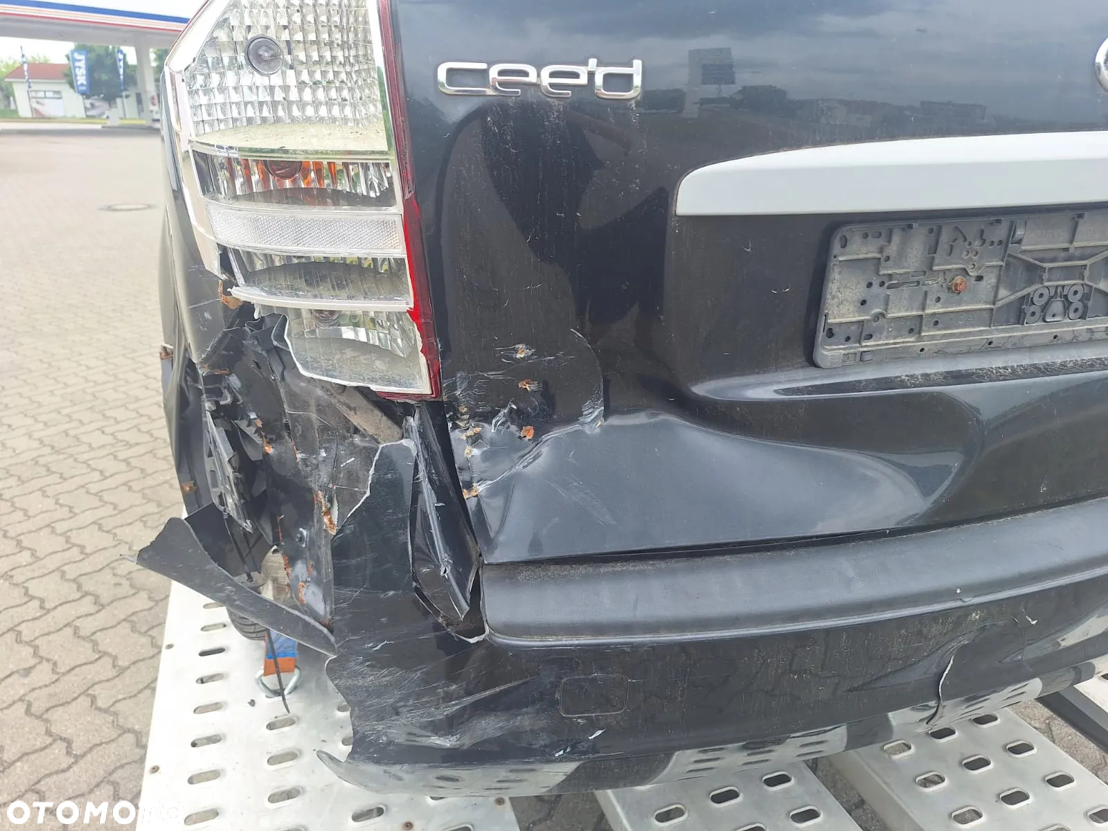 Kia Ceed - 8