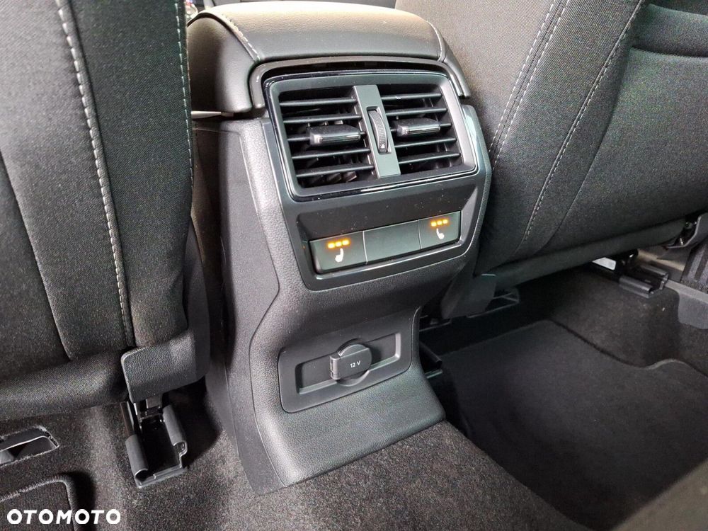 Skoda Karoq 1.5 TSI ACT Sportline DSG - 30