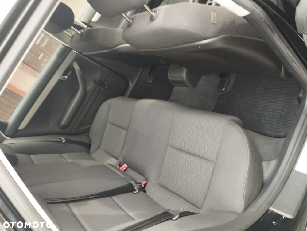 Audi A4 Avant 2 - 8
