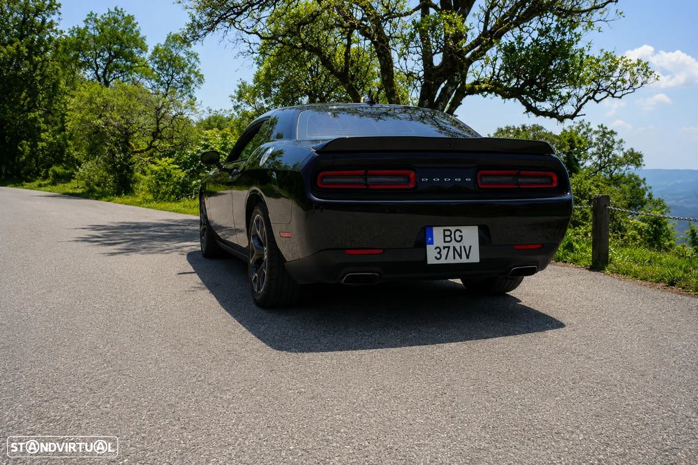 Dodge Challenger Auto SXT Plus - 7