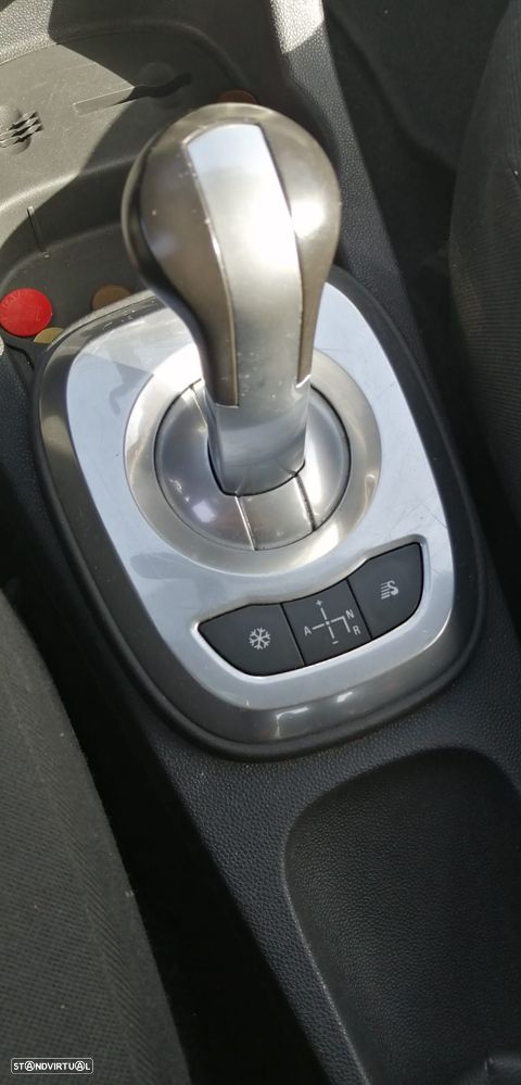 Opel Corsa 1.2 Enjoy Easytronic - 1