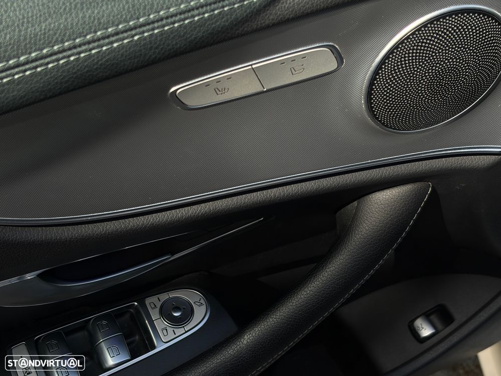 Mercedes-Benz E 220 d Aut. - 29
