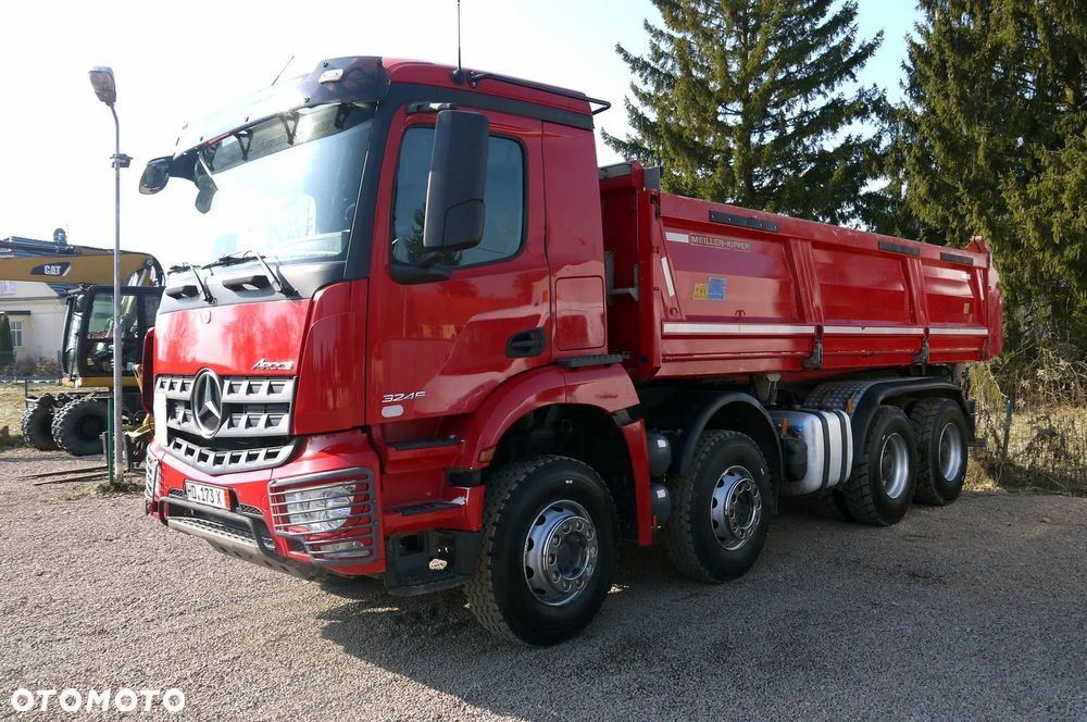 Mercedes-Benz AROCS - 9