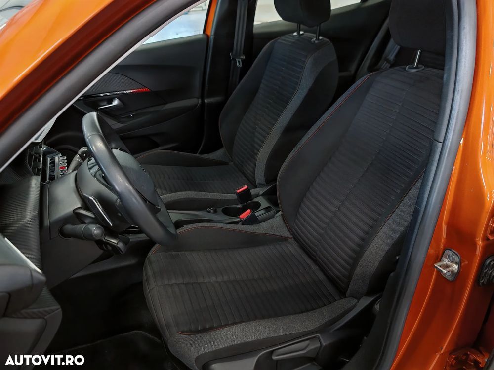 Peugeot 2008 PureTech 130 EAT8 Active - 9