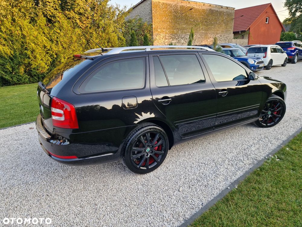 Skoda Octavia 2.0 TDI DPF DSG RS - 29