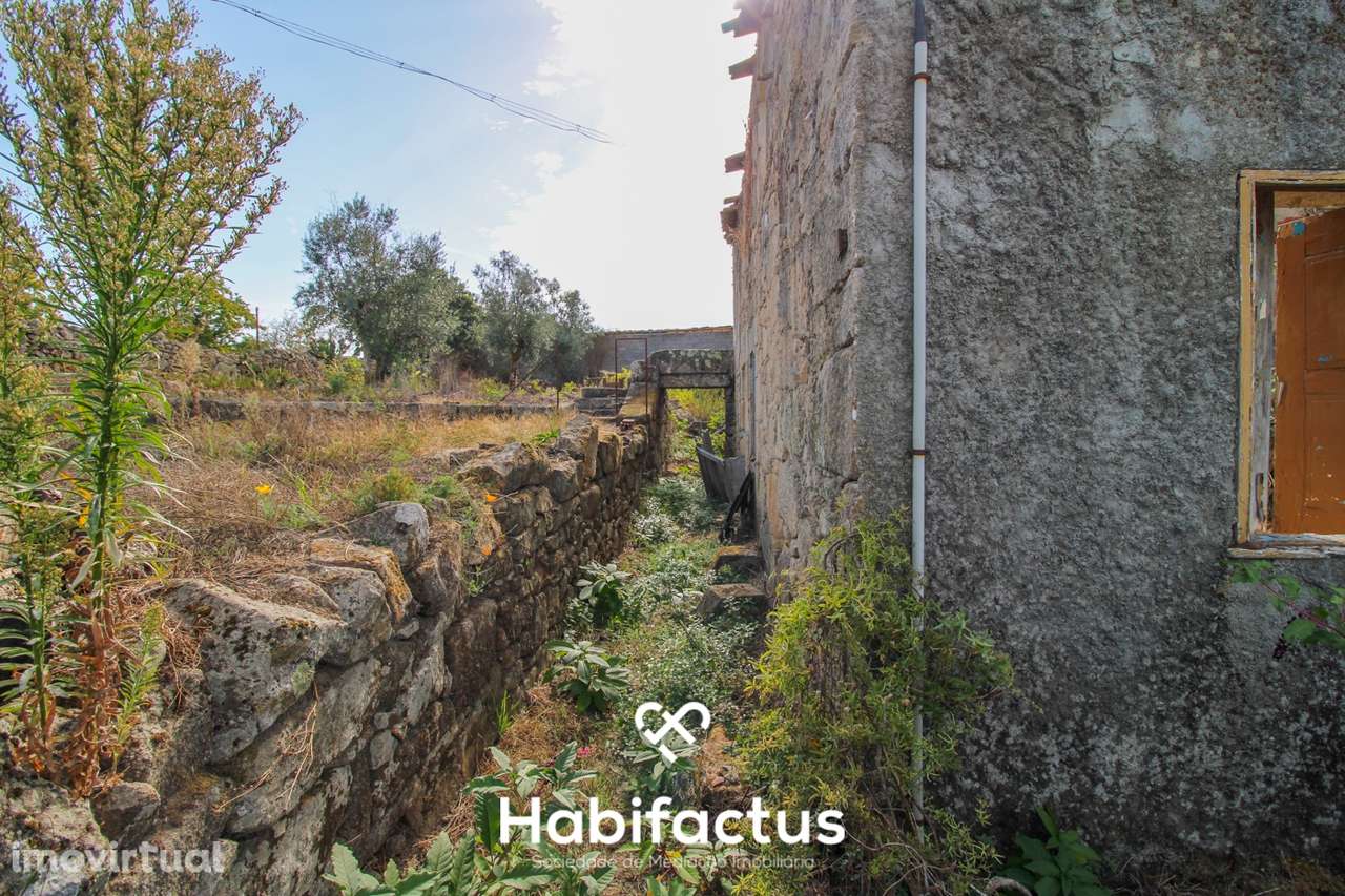 Moradia em Pedra com Potencial Ilimitado em Tondela - Grande imagem: 4/27