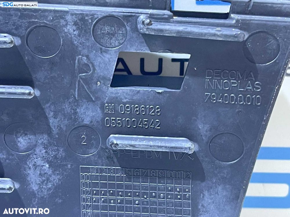 Grila Ornament Proiector Ceata Dreapta Spoiler Bara Fata Opel Vectra C Non Facelift 2002 - 2005 Cod 09186128 0551004542 [V0234] - 4