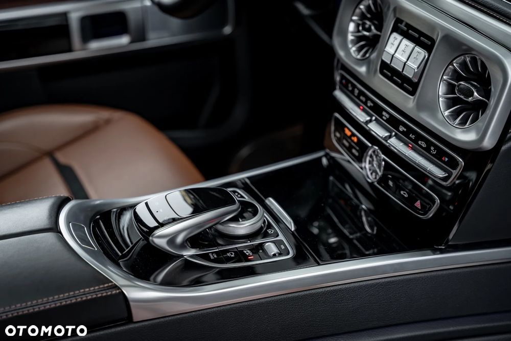 Mercedes-Benz Klasa G AMG 63 - 38